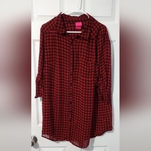 Red and Black 3/4 Sleeve Button Down Shirt with Notched Collar